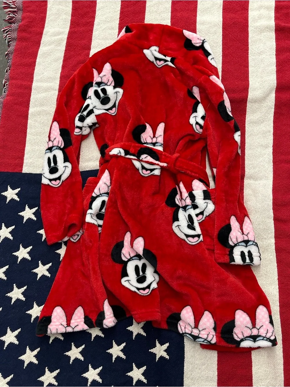 Disney Red Minnie Mouse Plush Kids Robe with Pink Accents Girls Size 8